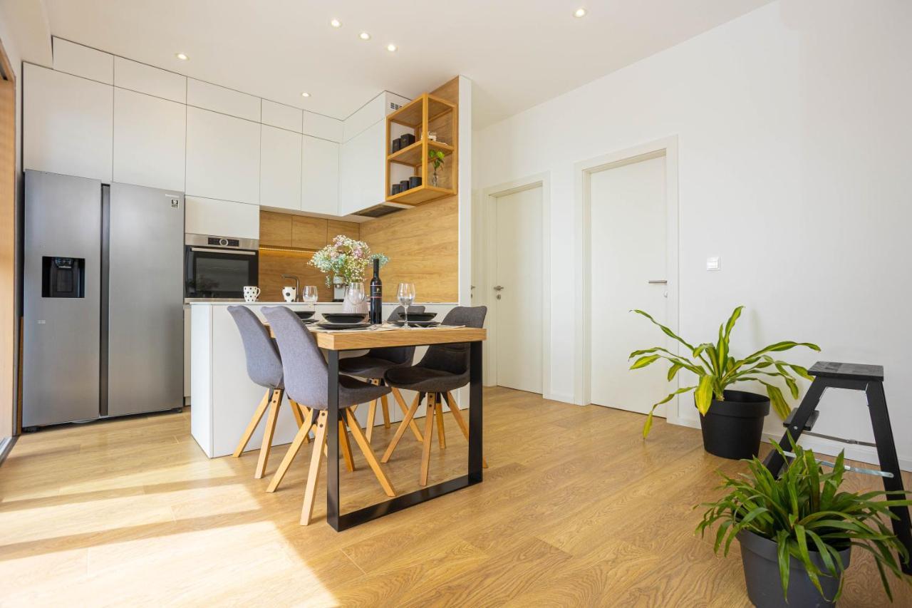 Amai Apartment Split Exterior photo