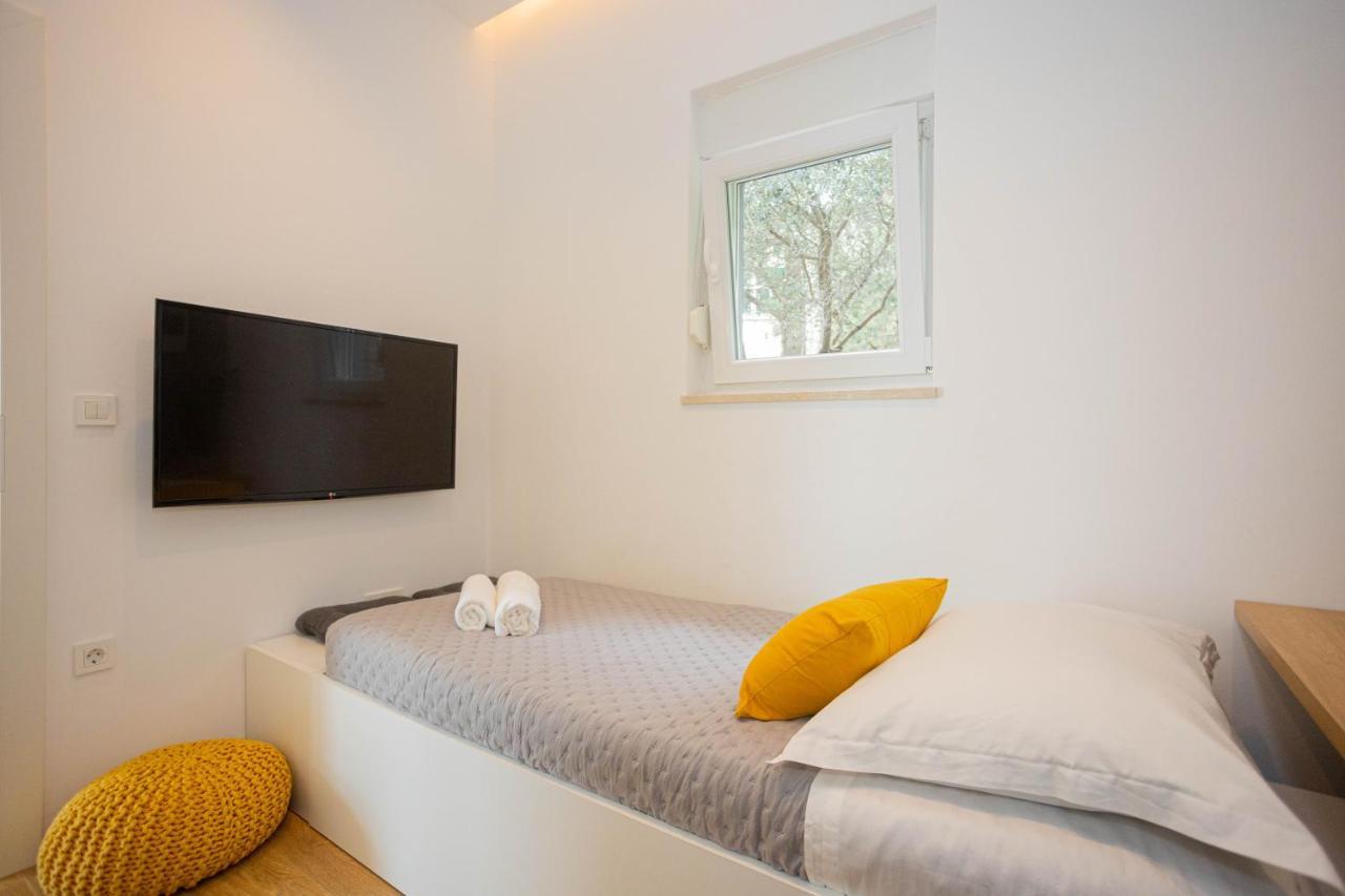 Amai Apartment Split Exterior photo
